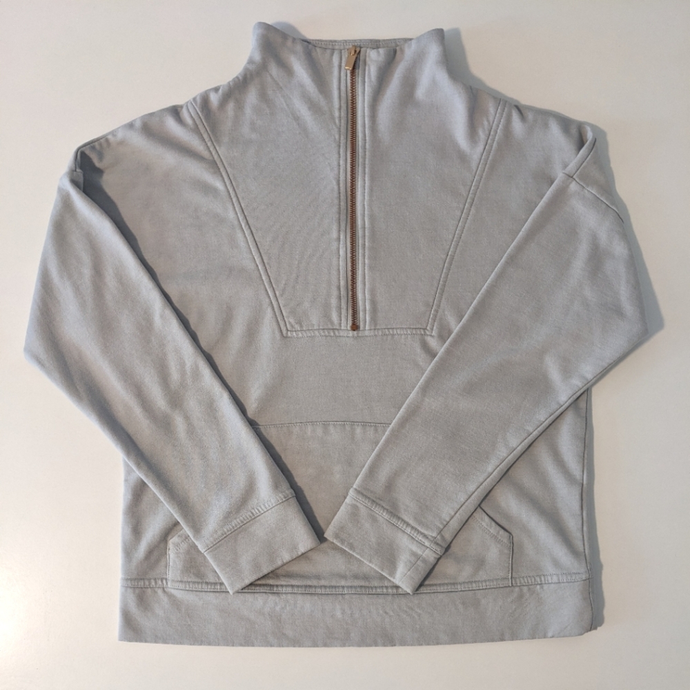 Balance Collection Half Zip Sweatshirt | Small | Light Grey | Small Flaw